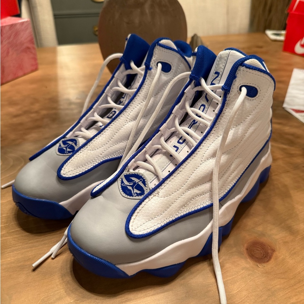 Jordan Pro Strong Youth sneakers